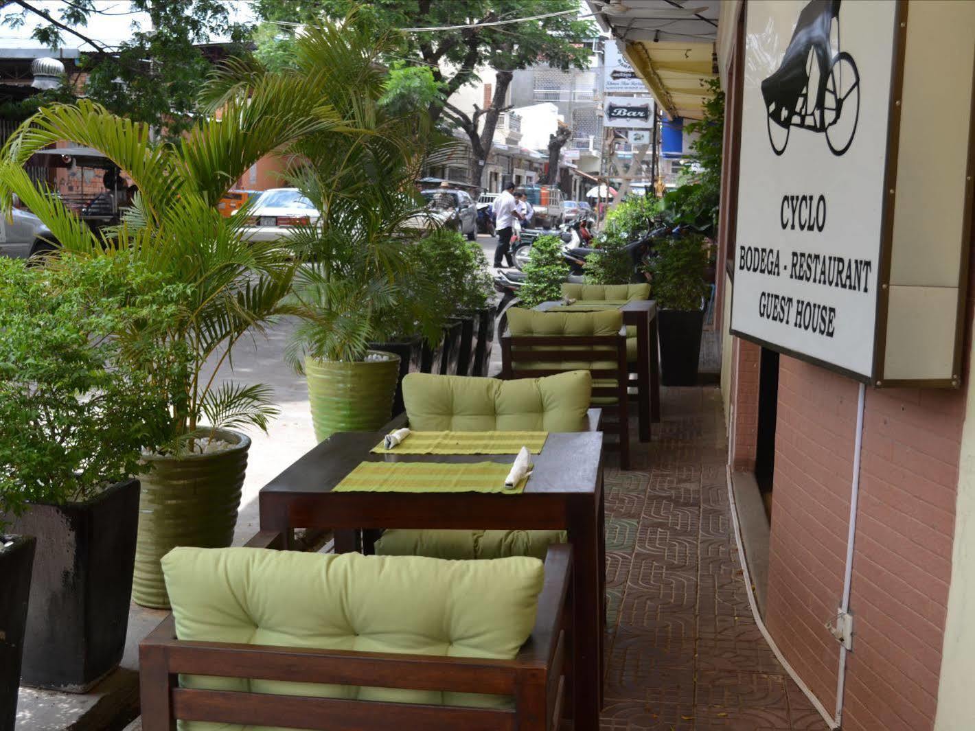 Cyclo Hotel-Bar-Restaurant Phnom Penh Dış mekan fotoğraf
